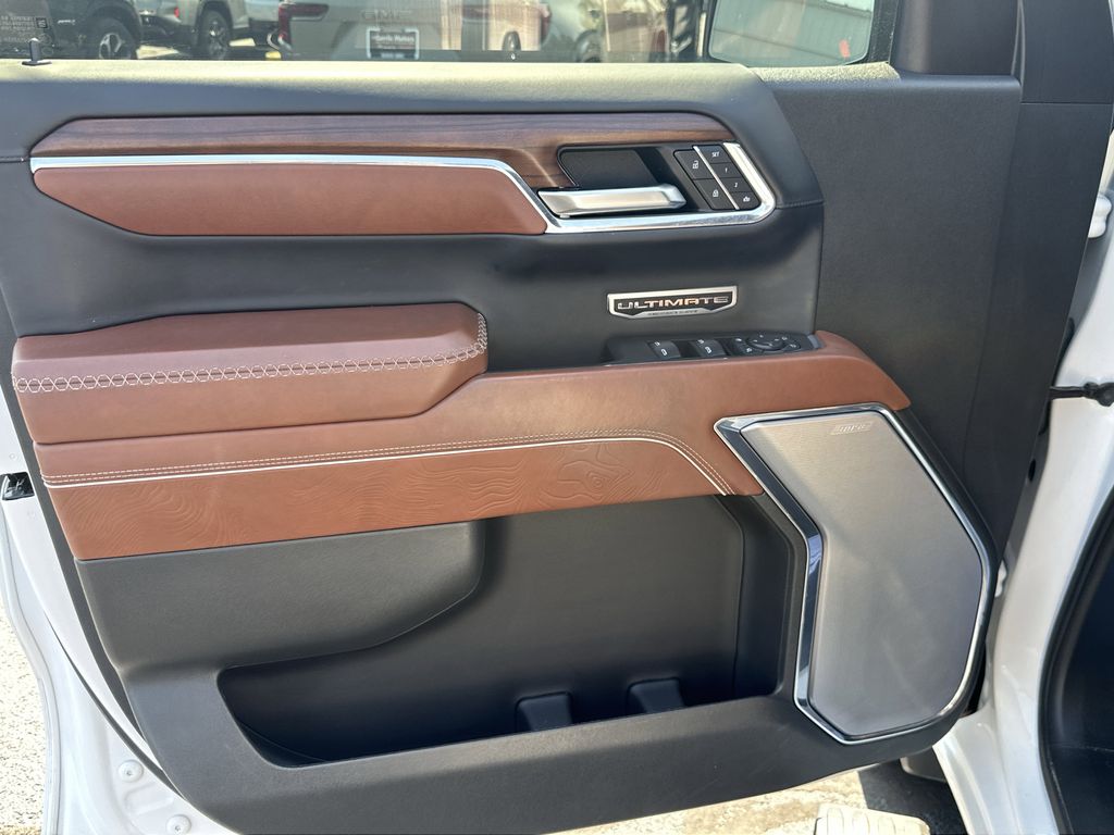 2024 GMC SIERRA - Image 18