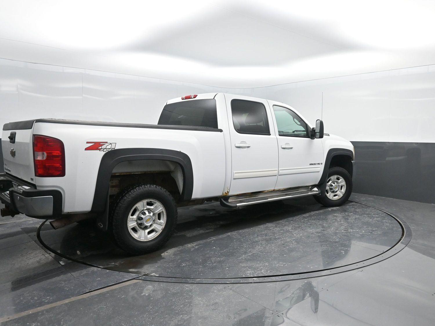 Used 2009 Chevrolet Silverado 2500HD LTZ with VIN 1GCHK63K29F190875 for sale in Charles City, IA