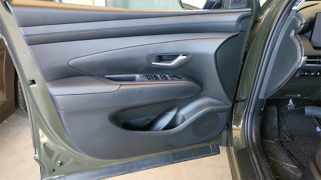 2025 Hyundai Tucson SEL photo 28