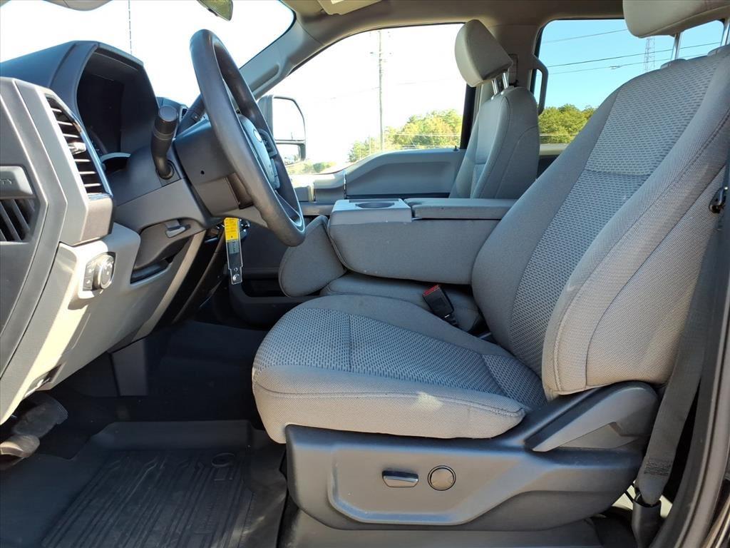 2022 Ford F-250 XLT photo 3