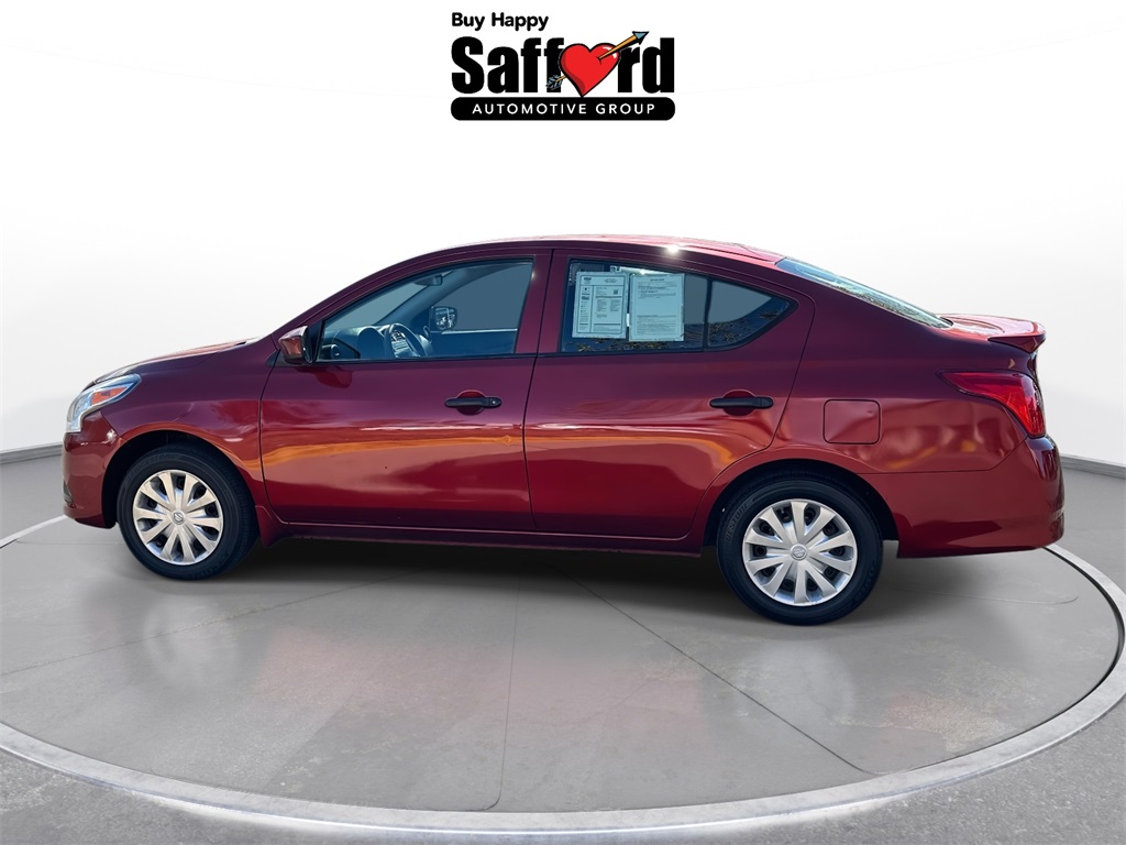 2016 Nissan Versa 1.6 Plus photo 3