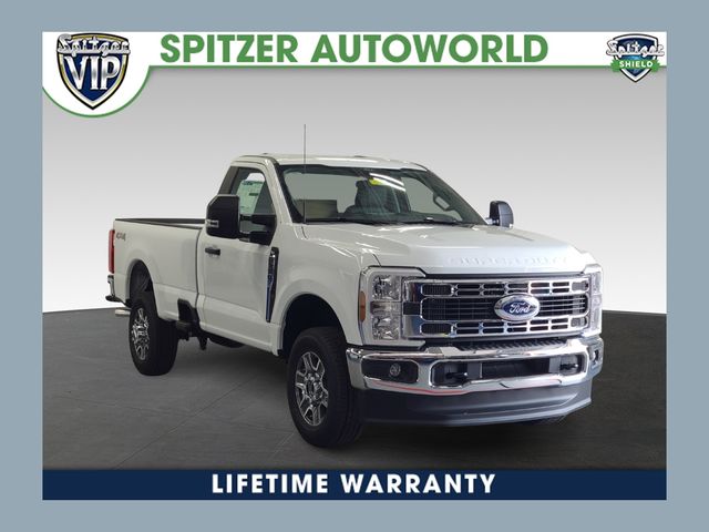 2025 Ford F-350 Super Duty XLT's photo