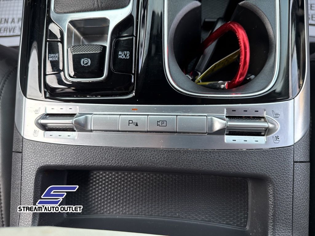 2024 Kia Carnival SX photo 16
