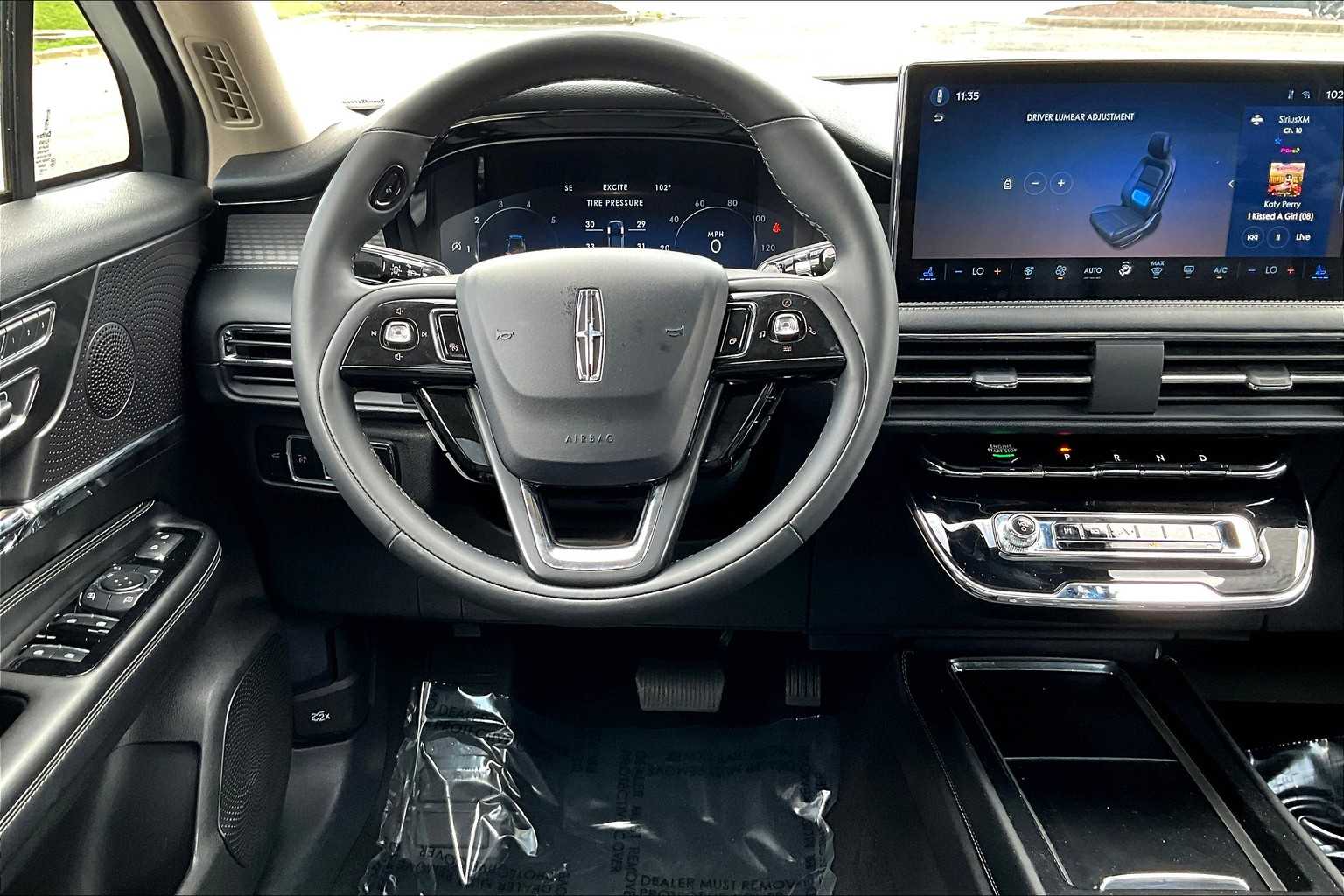 2023 Lincoln Corsair Standard photo 5