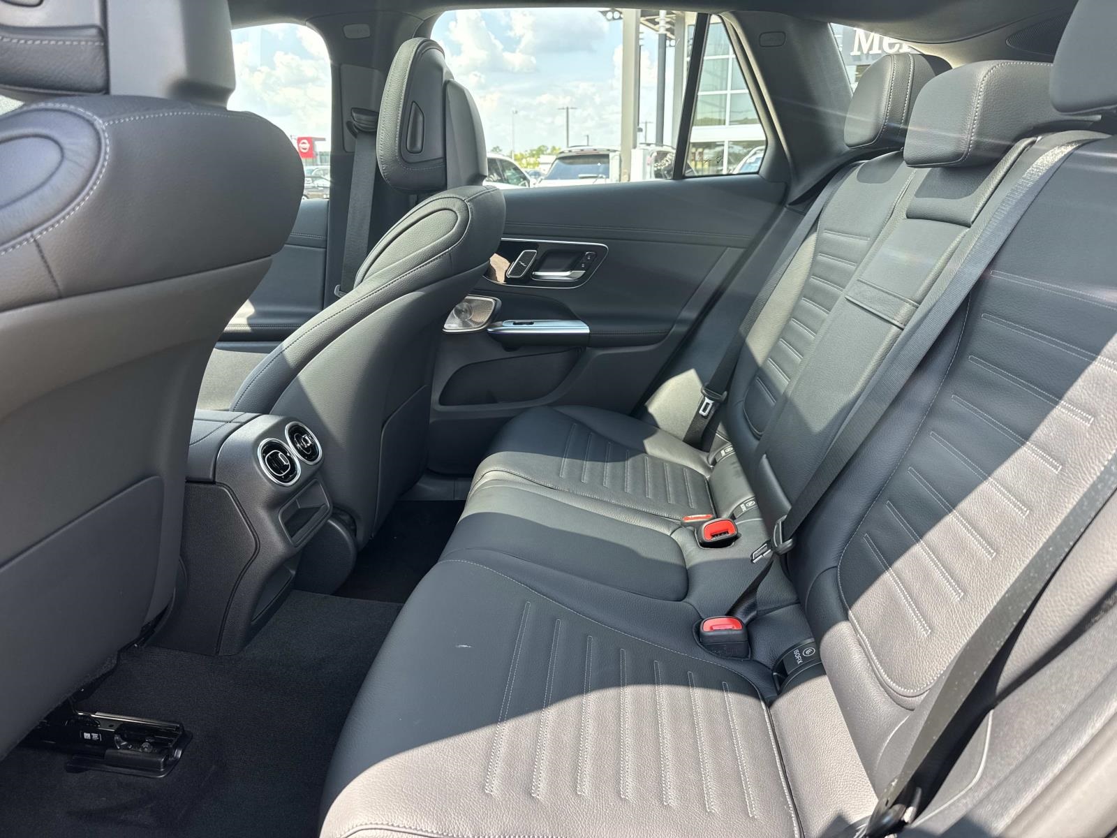 2026 Mercedes Benz GLC 43 AMG 4MATIC photo 4