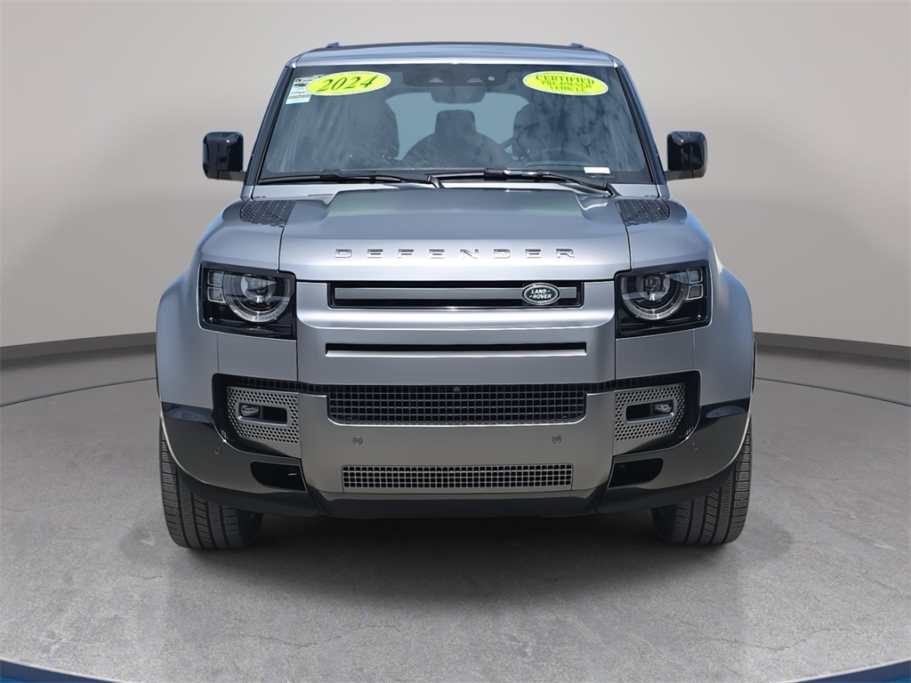 2024 Land Rover Defender 130 Outbound photo 2
