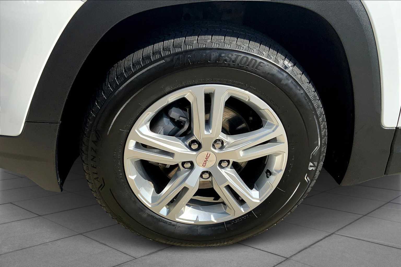 2024 Gmc Terrain SLE photo 9
