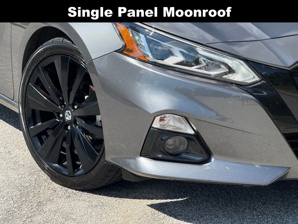2022 Nissan Altima 2.5 SR photo 3