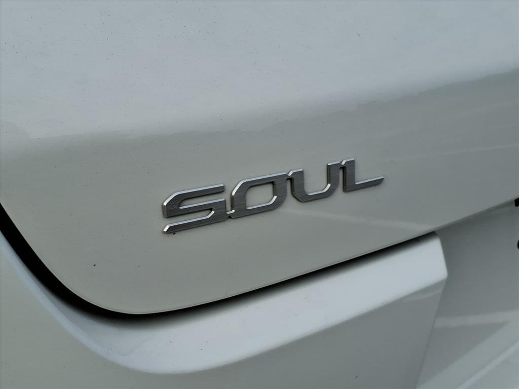 2023 Kia Soul LX photo 10