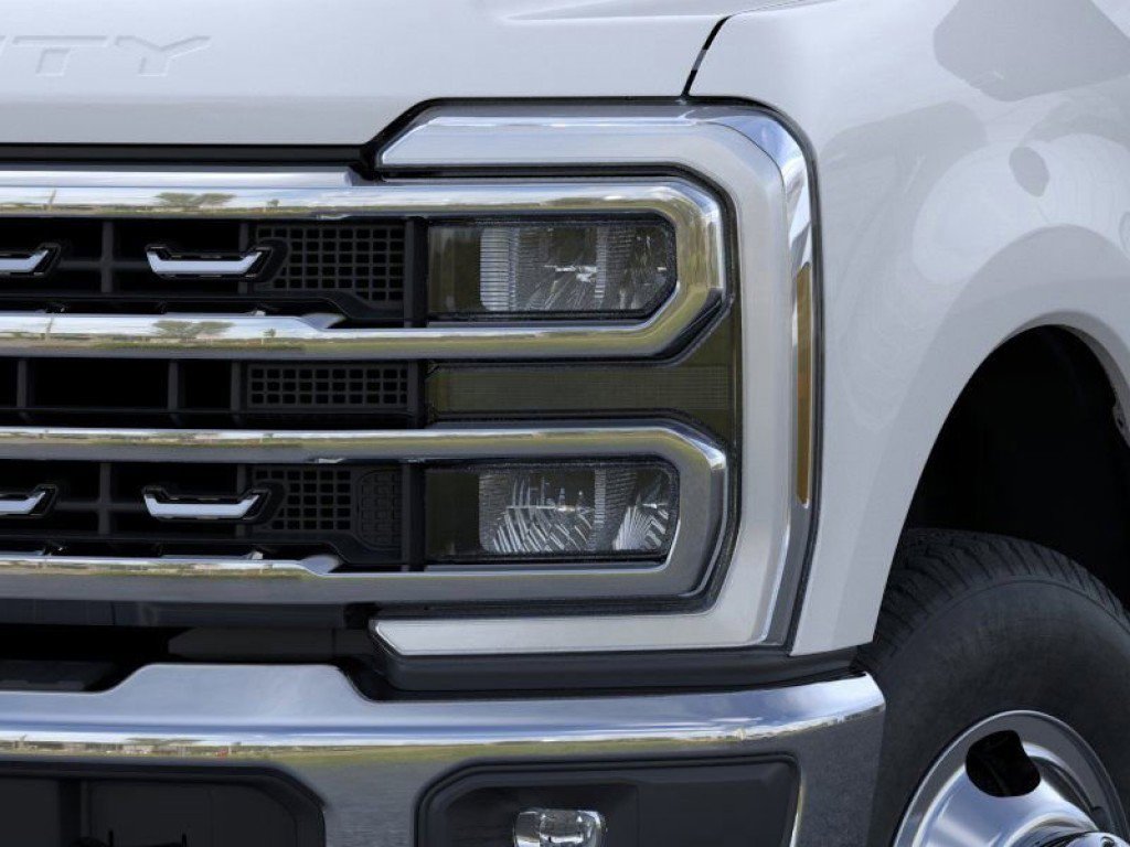 2026 Ford F-350 XLT photo 18