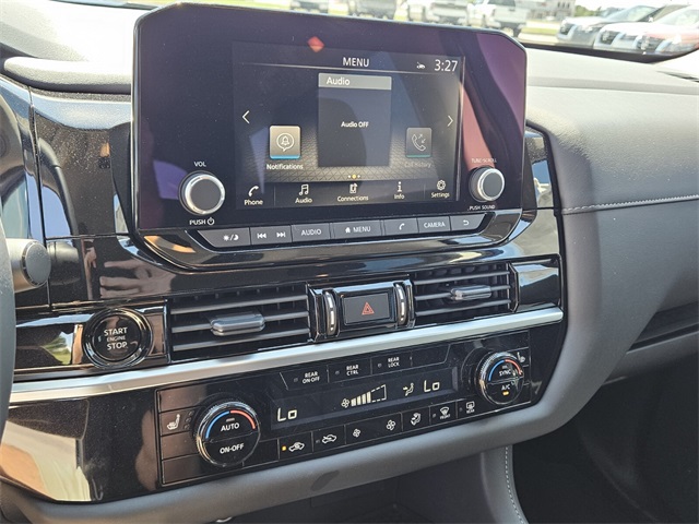 2025 Nissan Pathfinder SV photo 17