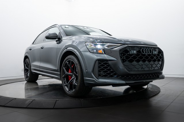 2025 Audi RS Q8 performance