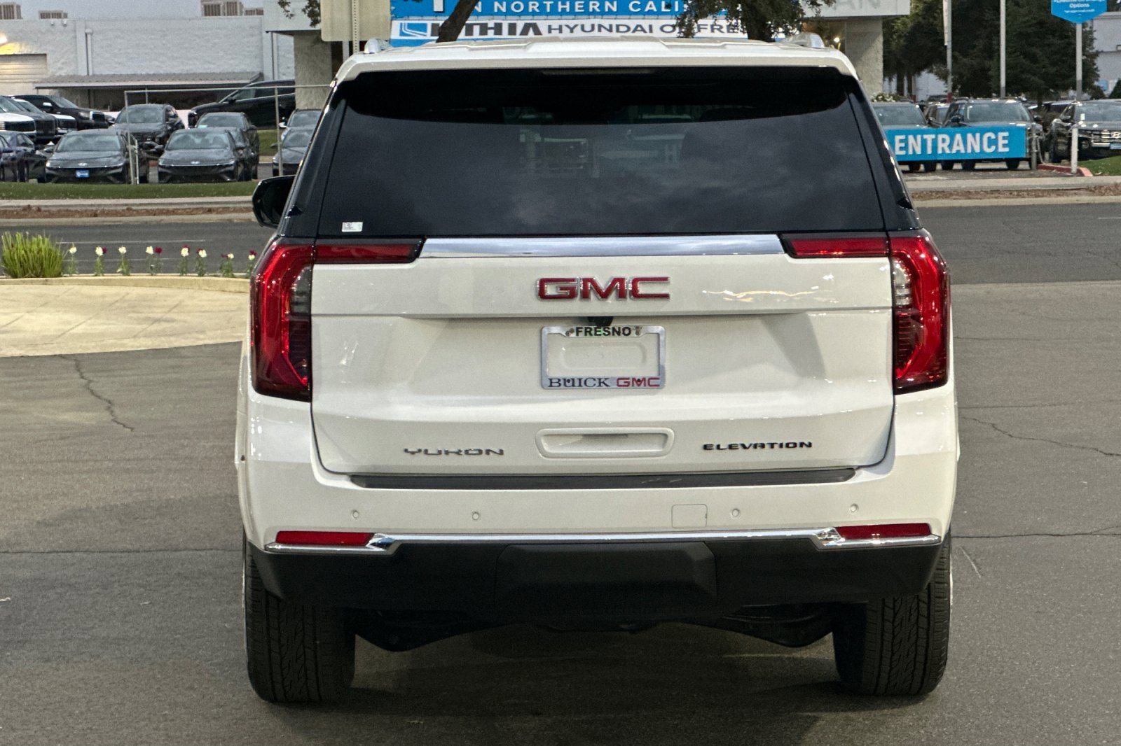 2026 Gmc Yukon photo 3