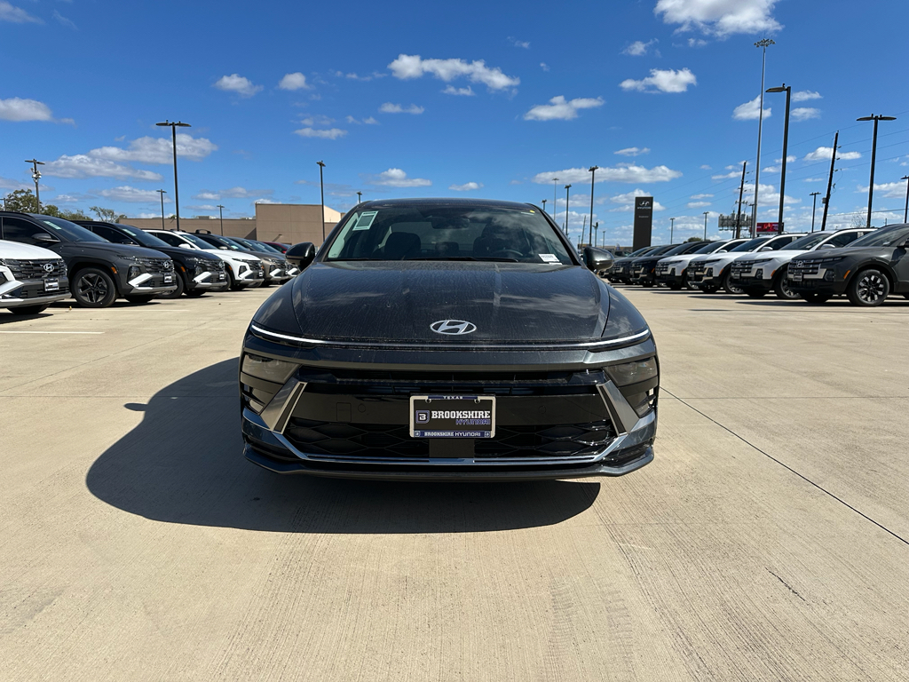 2026 Hyundai Sonata SEL Sport photo 2