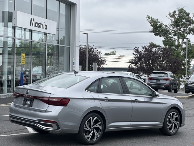 2025 Volkswagen Jetta SEL photo 3