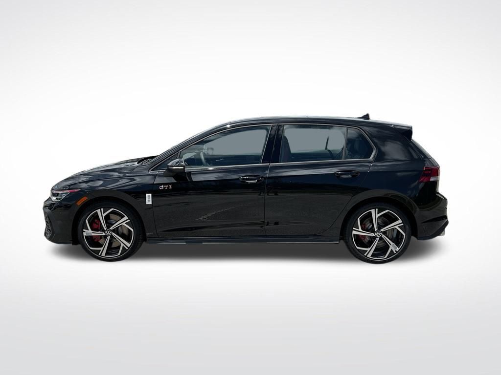 2025 Volkswagen Golf GTI SE photo 3