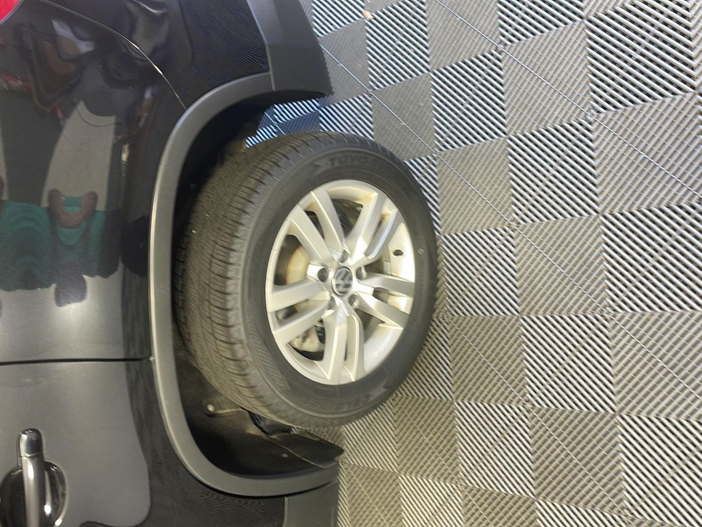 2016 Volkswagen Tiguan S photo 11