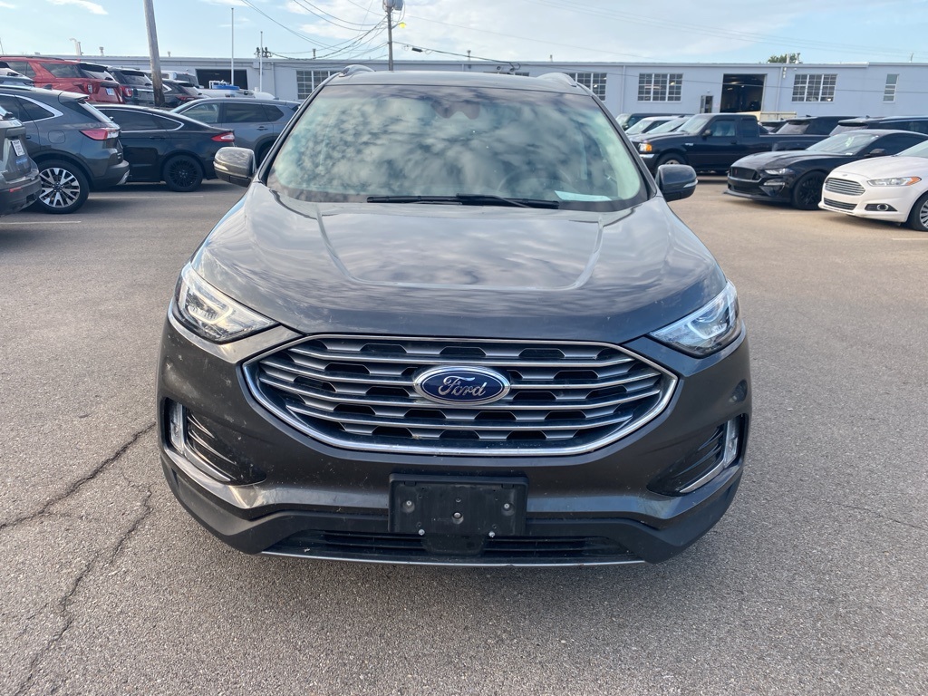 2020 Ford Edge SEL photo 2