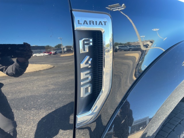2019 Ford F-450 Lariat photo 3