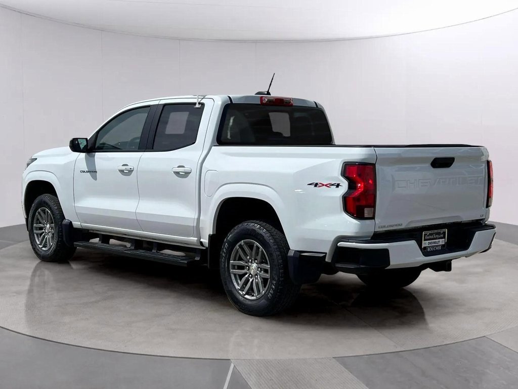 2023 Chevrolet Colorado LT photo 3