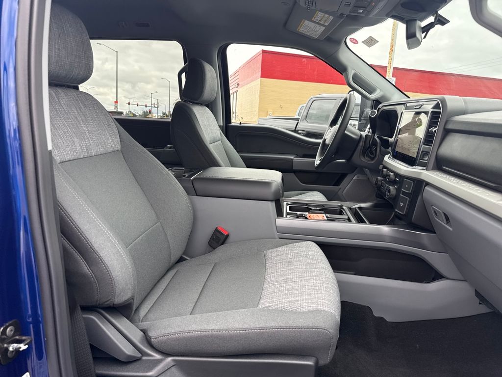 2026 Ford F-250 XLT photo 10