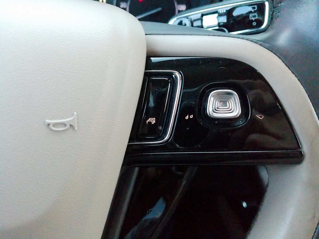 2020 Lincoln Corsair Standard photo 26