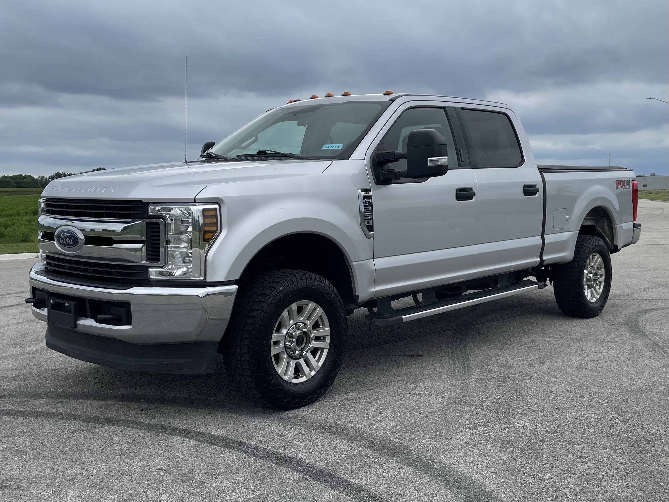 Used 2019 Ford F-250 Super Duty XLT with VIN 1FT7W2B62KEC39517 for sale in Burnsville, Minnesota