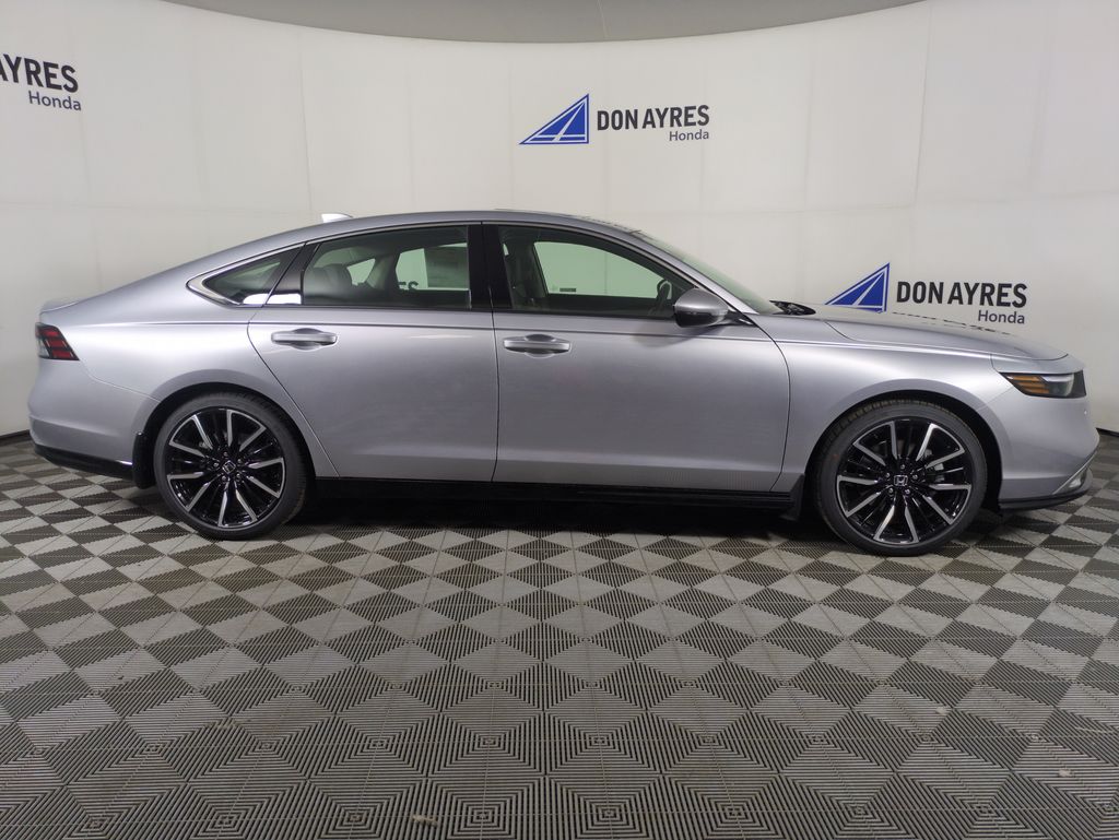 2025 Honda Accord Hybrid Touring photo 6