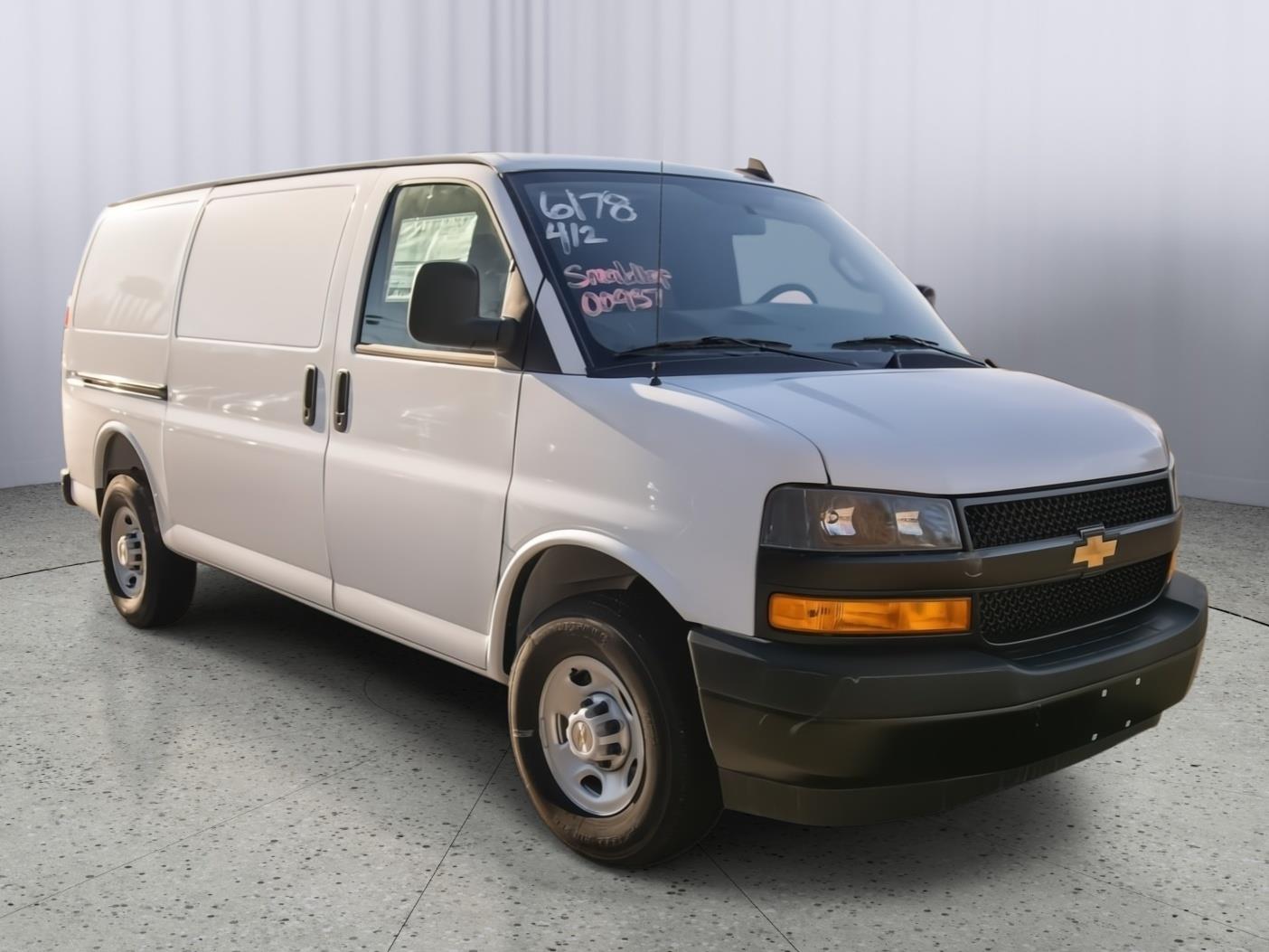 2025 Chevrolet Express Cargo Work Van's photo