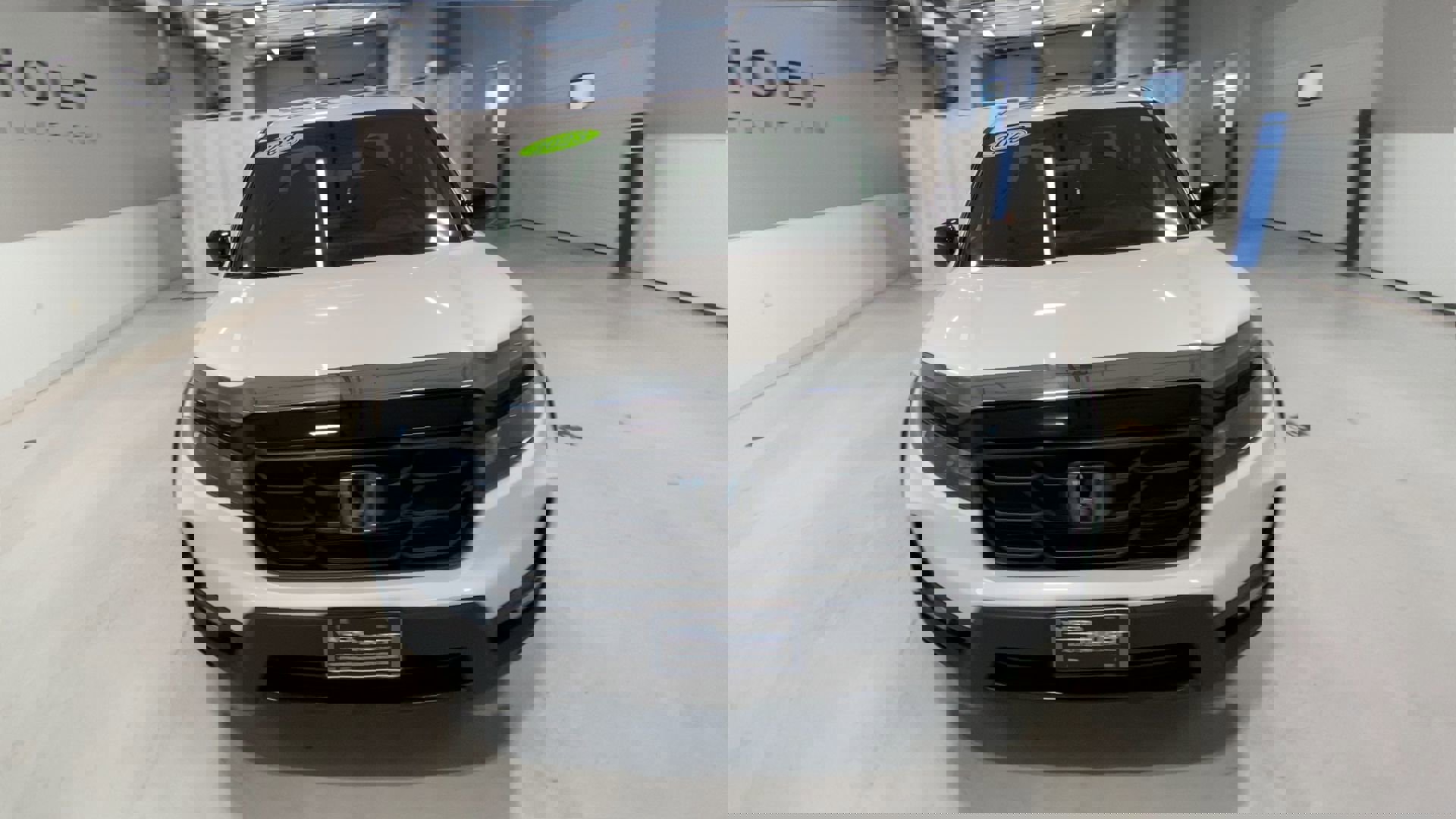2023 Honda Ridgeline Black Edition photo 3