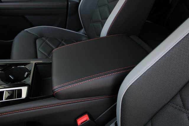 2025 Volkswagen Atlas Peak Edition SE photo 15