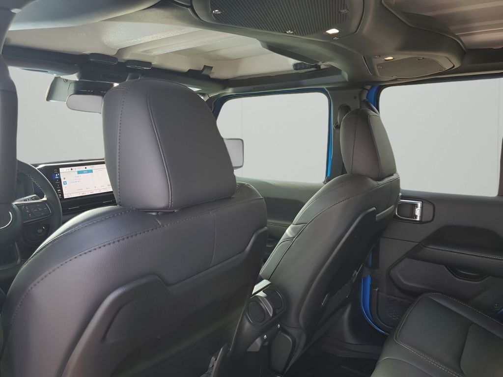 2025 Jeep Gladiator Sport photo 15
