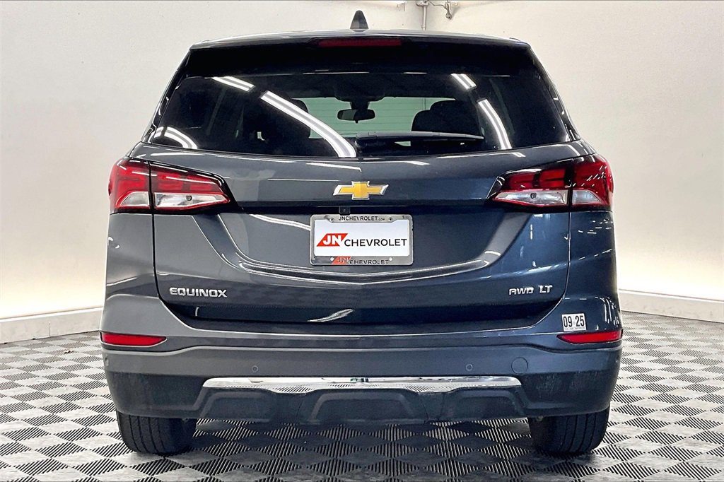 2023 Chevrolet Equinox LT photo 3