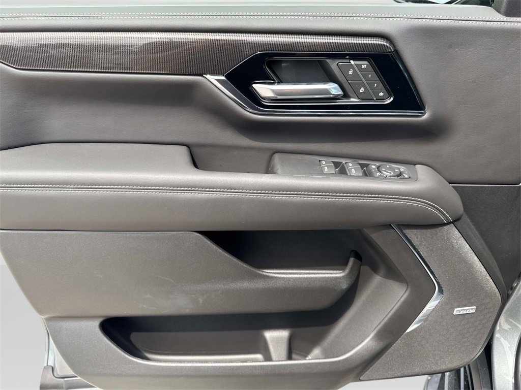 2025 Gmc Yukon photo 8