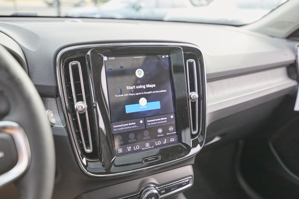 2026 VOLVO XC40 - Image 12