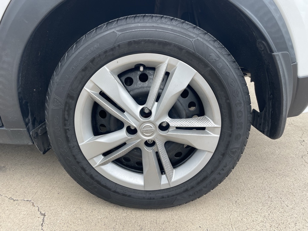 2022 Nissan Kicks S photo 18