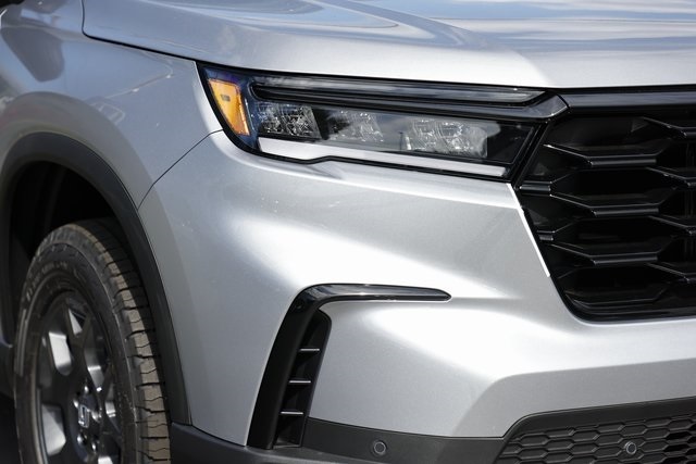 2025 Honda Pilot TrailSport photo 19