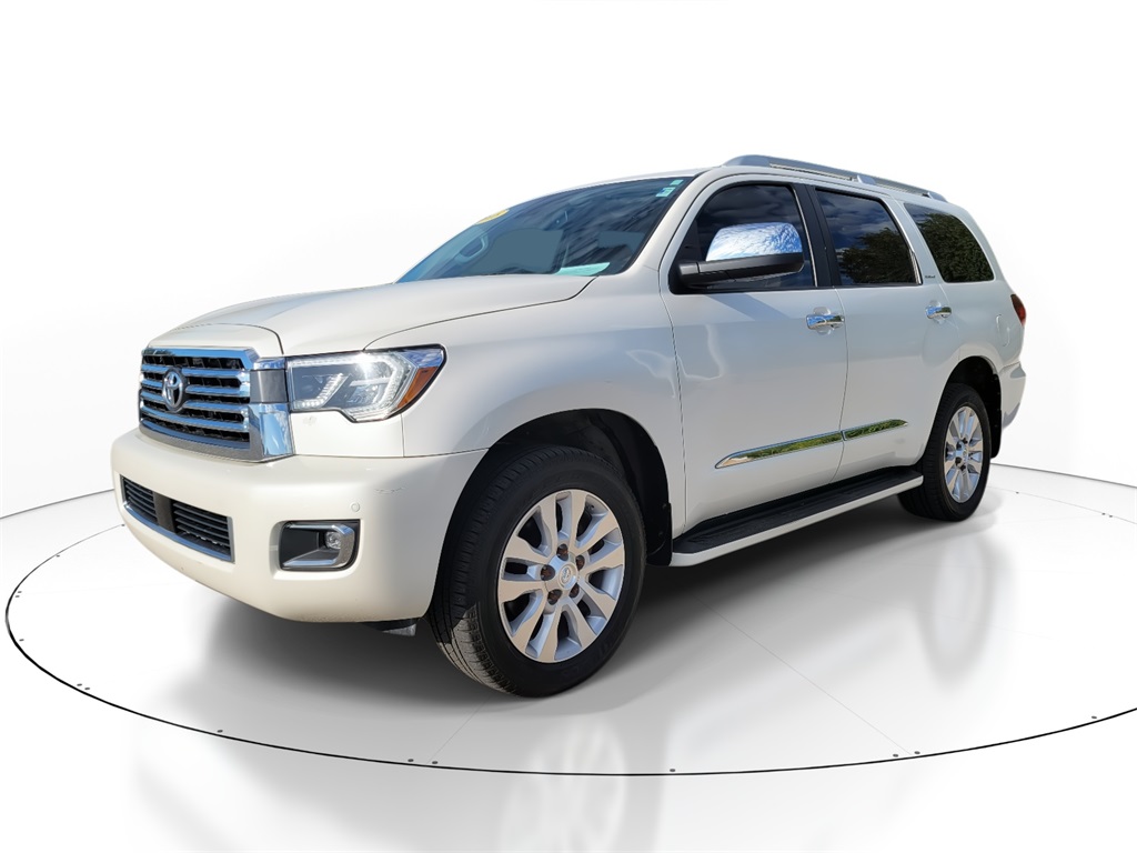 2018 Toyota Sequoia Platinum photo 2