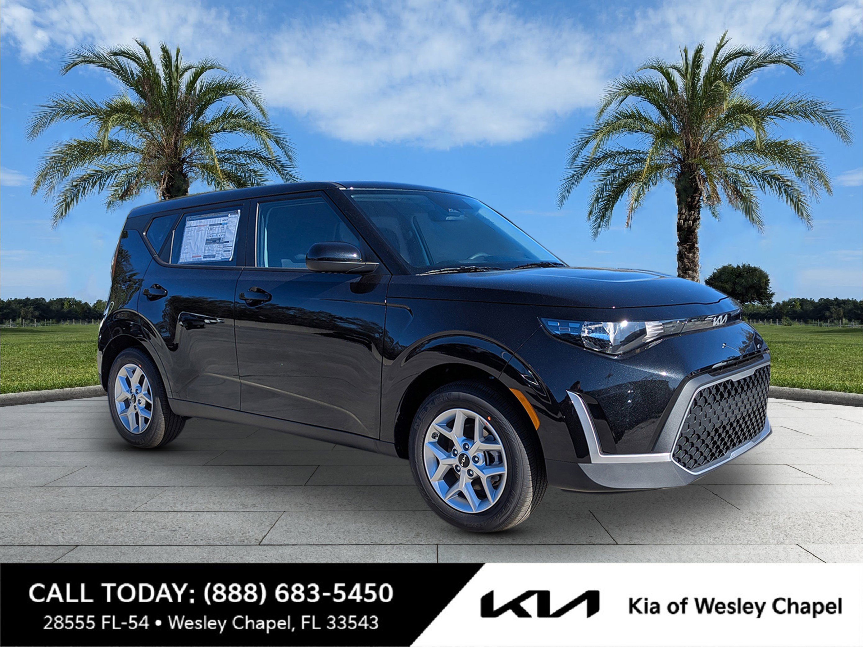 2025 Kia Soul LX's photo