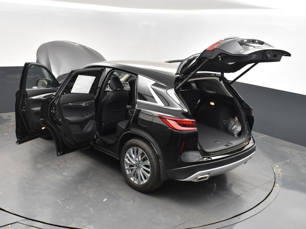2025 Infiniti QX50 PURE AWD photo 2