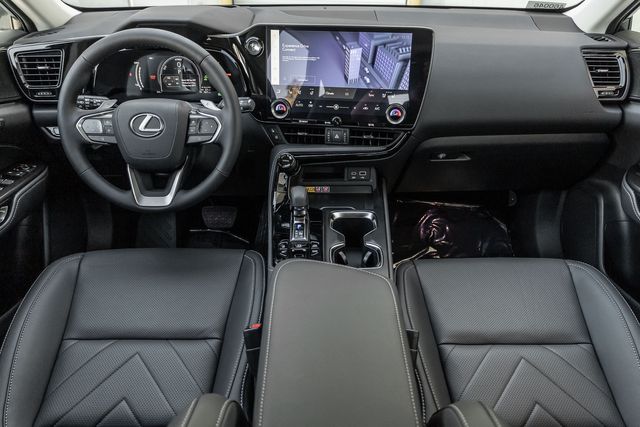 2026 Lexus NX 450h+ Luxury photo 3