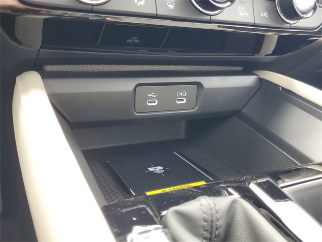 2025 Honda Accord Hybrid Touring photo 21