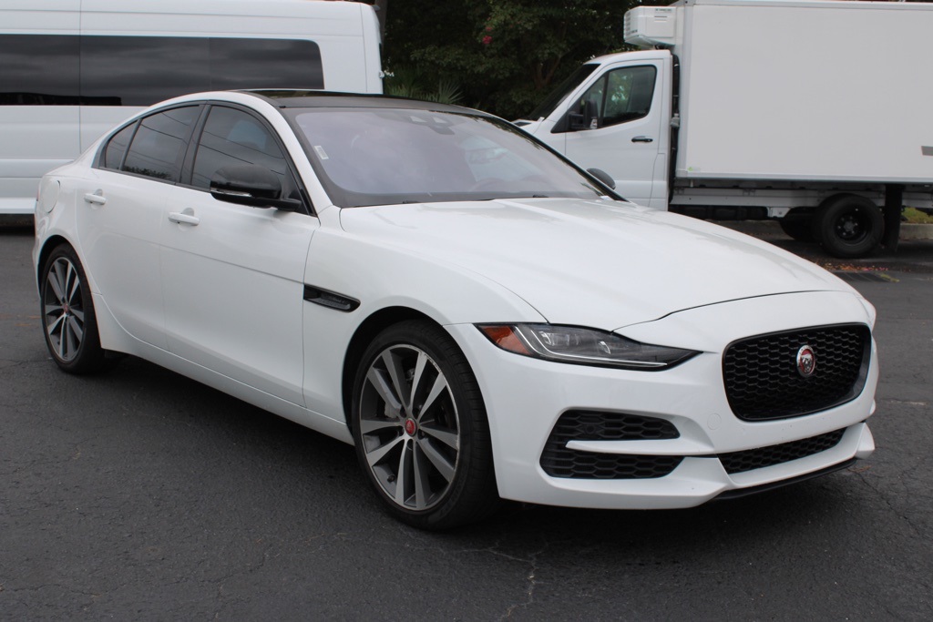 2020 Jaguar XE S photo 3