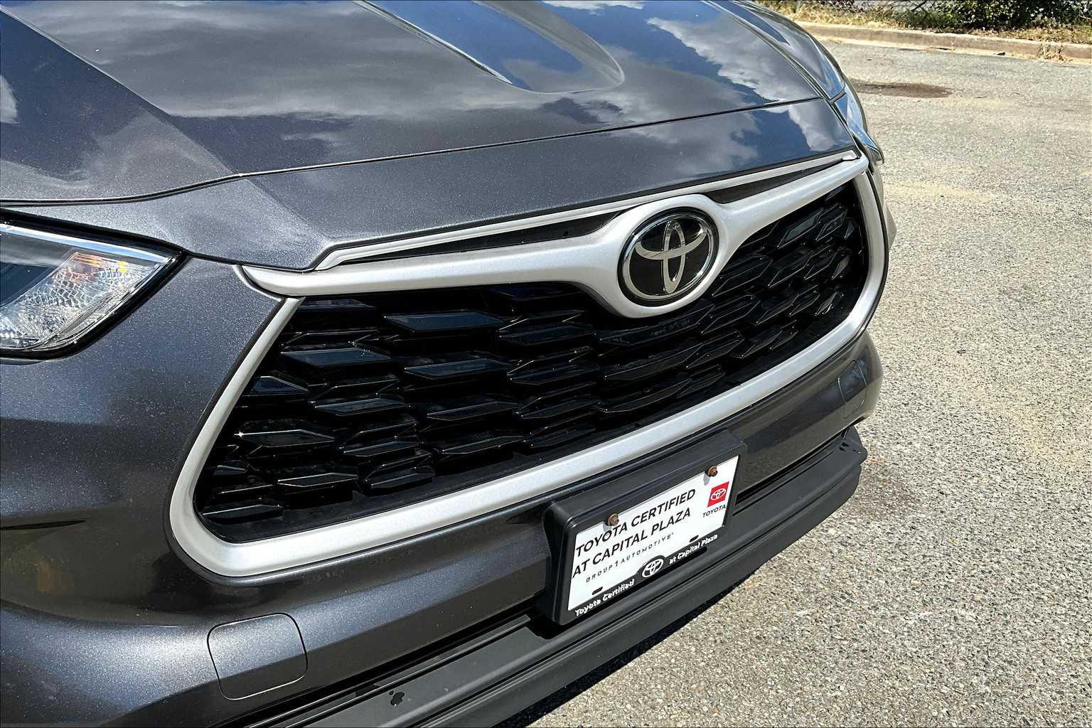 2022 Toyota Highlander XLE photo 29