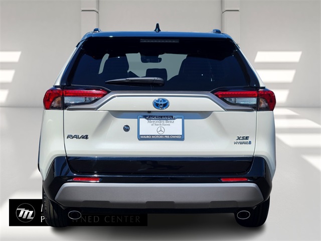 2022 Toyota RAV4 Hybrid XSE photo 4