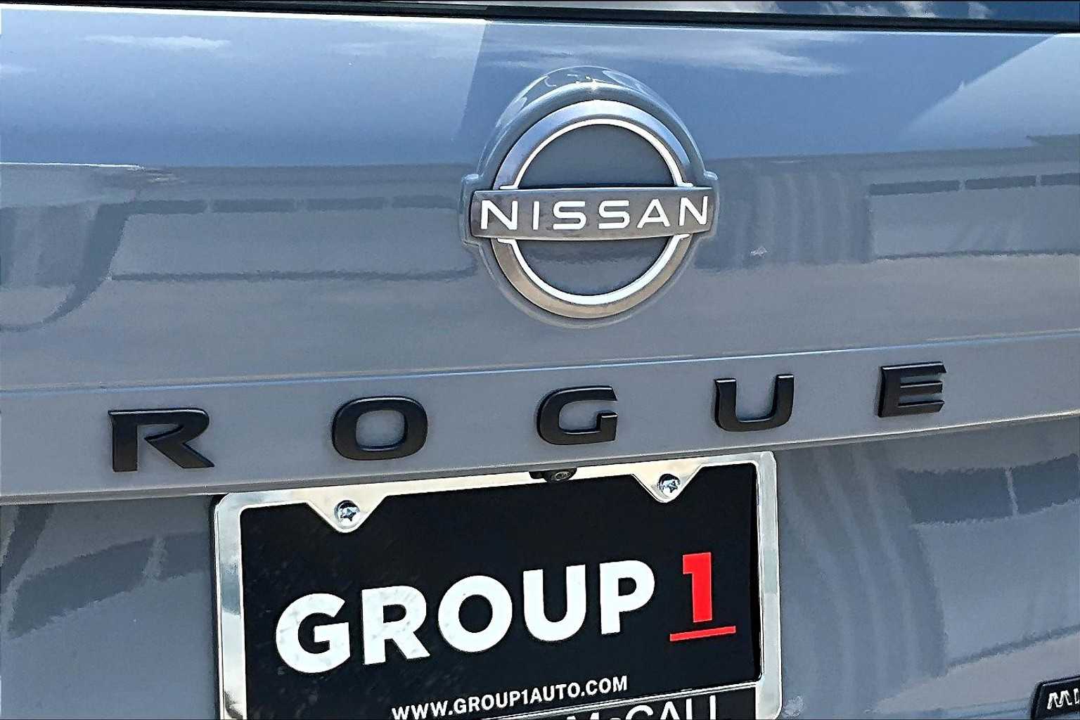 2023 Nissan Rogue SV photo 28
