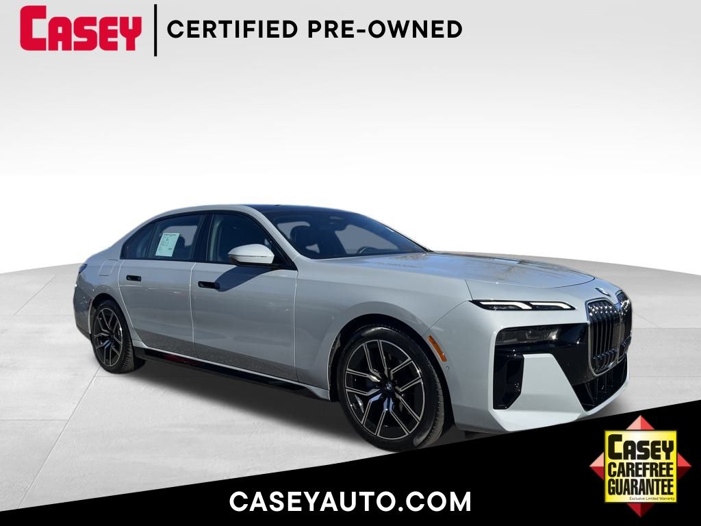 2025 BMW 7 Series 740's photo