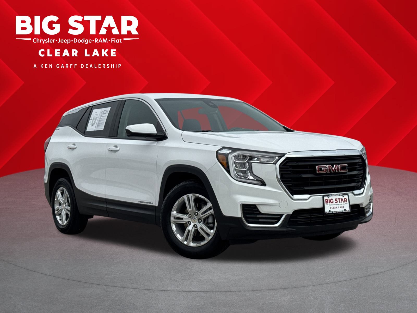 2024 GMC Terrain SLE's photo
