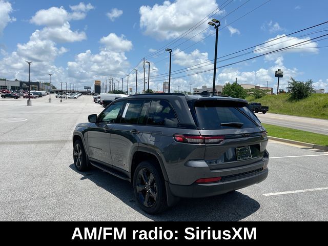 2025 Jeep Grand Cherokee Altitude X photo 3