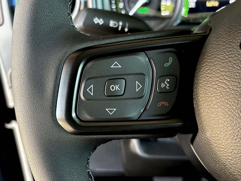 2025 Jeep Wrangler Rubicon 4xe photo 25